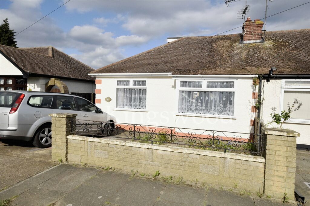 Avondale Road, Basildon, Essex, SS16 4TT