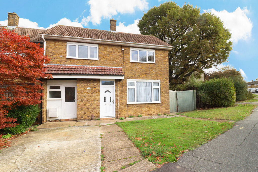 Mapleford Sweep, Basildon, Essex, SS16 4BS