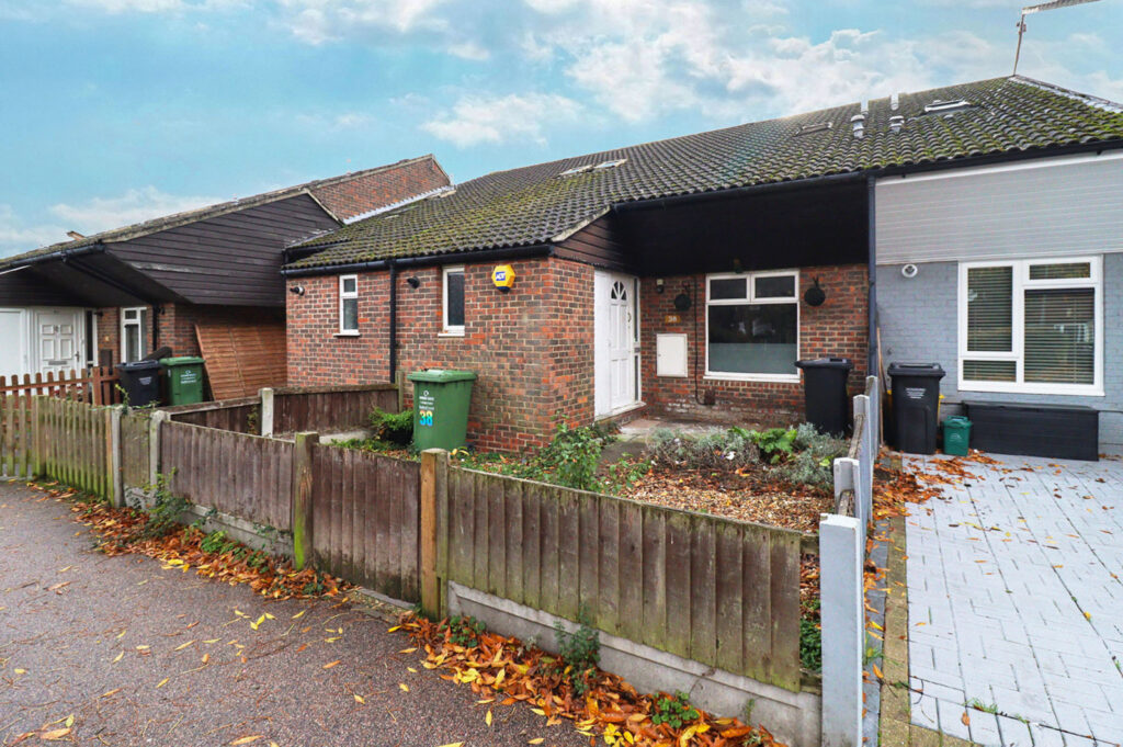 Parkside, Basildon, Essex, SS13 1NL