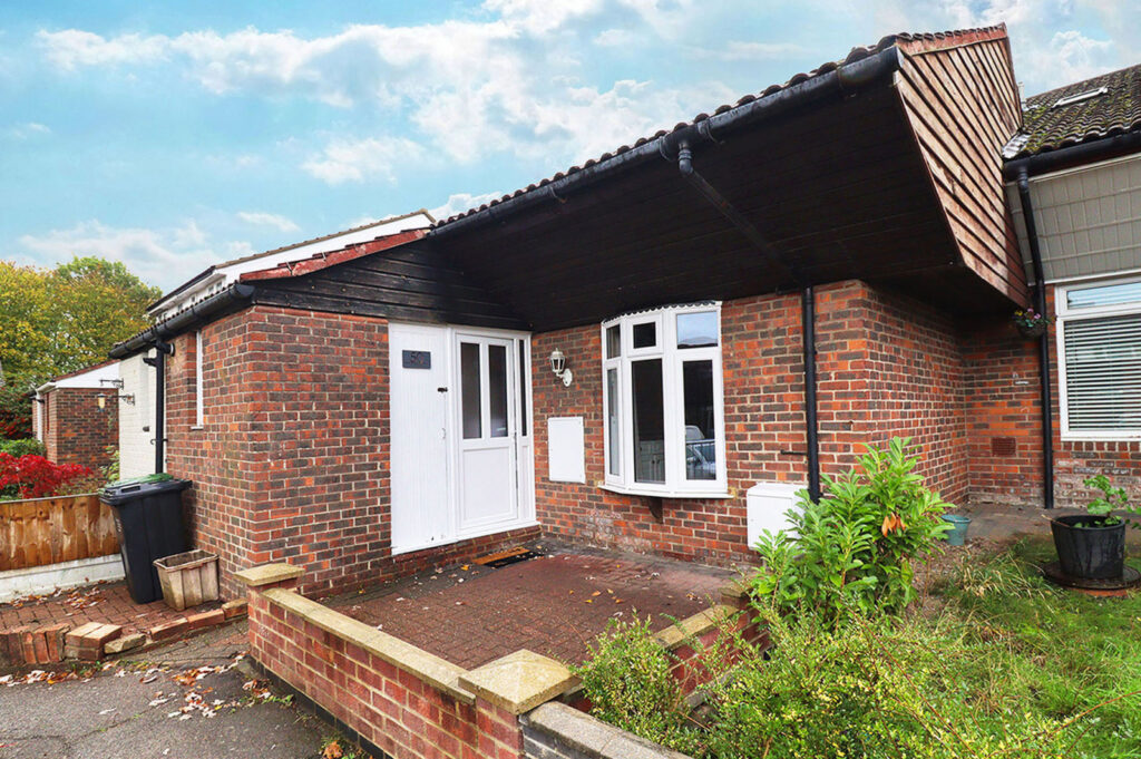 Stokefelde, Pitsea, Basildon, Essex, SS13 1NH