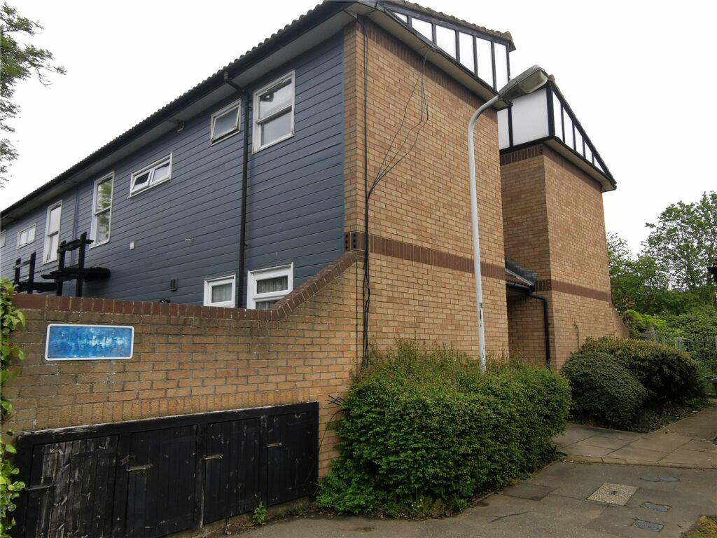 Holgate, Basildon, Essex, SS13 1JD