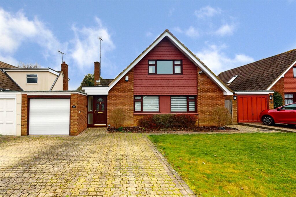 Lingcroft, Kingswood, Basildon, Essex, SS16 5EZ
