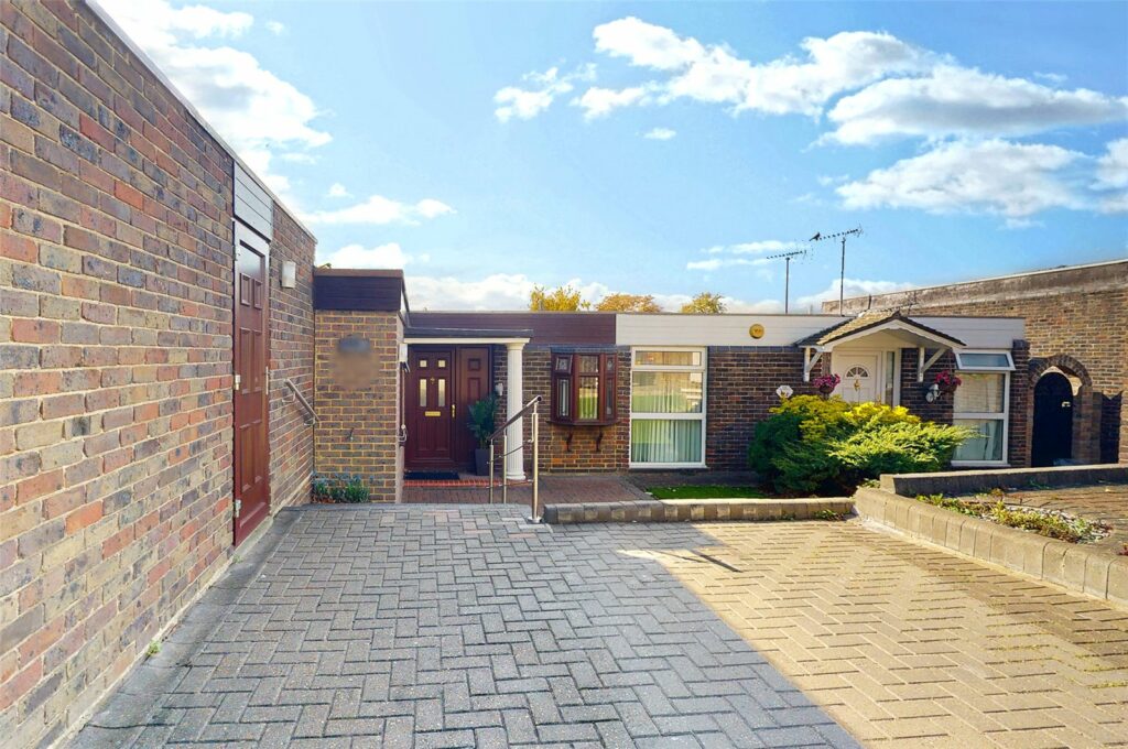 Three Bedroom Split Level Bungalow with Garage