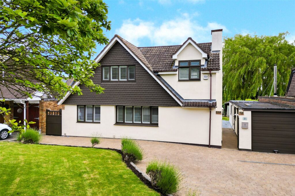 Four bedroom extended detached waites dormer chalet