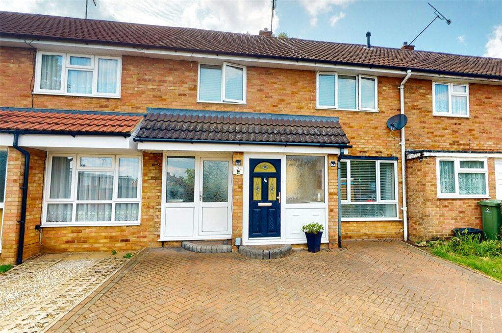 THREE BEDROOM PROPERTY IN FRYERNS