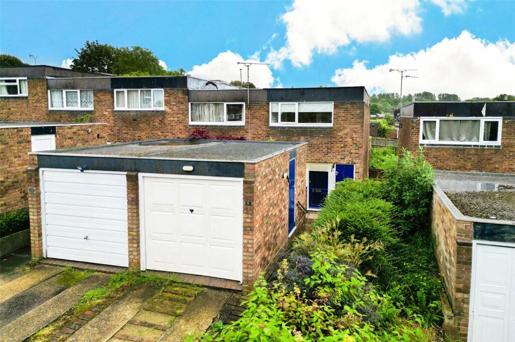 Gun Hill Place, WOODLANDS, Basildon, Essex, SS16 5UX
