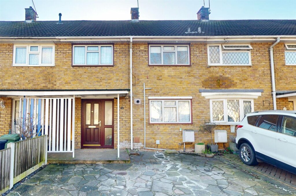 The Fremnells, Fryerns, Basildon, Essex, SS14 2RA