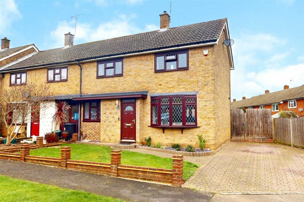 Furlongs, Basildon, Essex, SS16 4BW