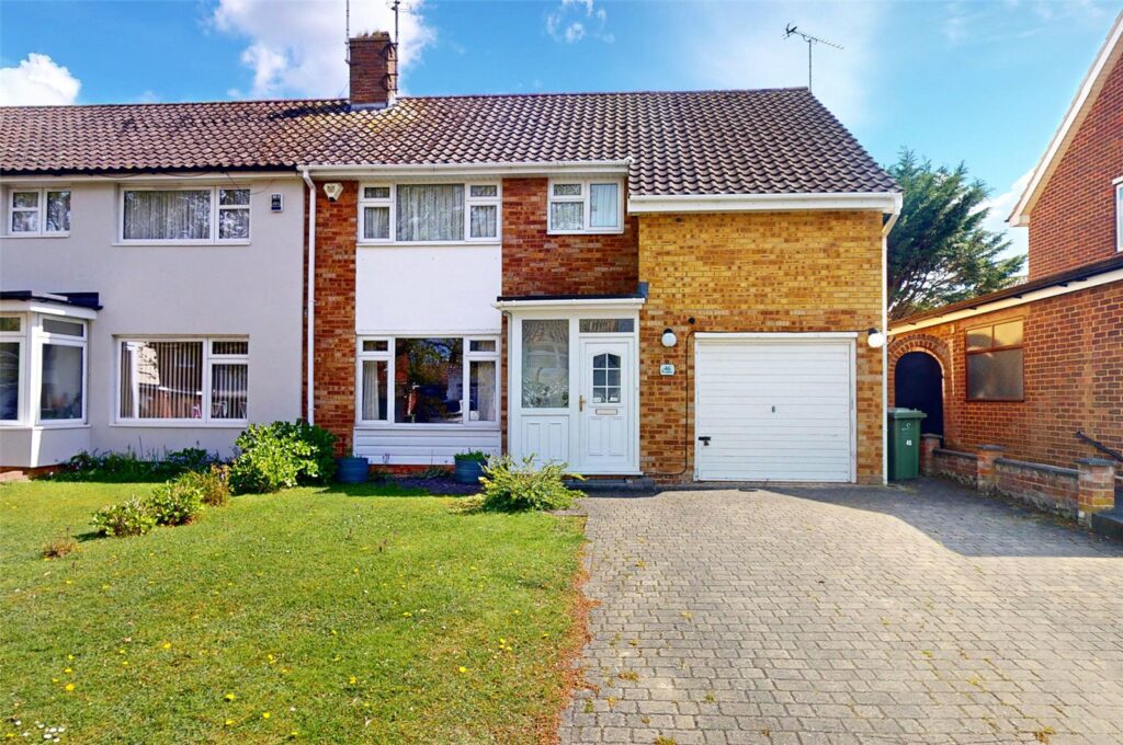 Four bedroom semi detached house with garage