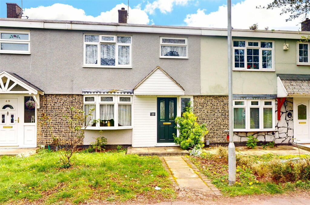 Fairsted, Basildon, Essex, SS14 2AP