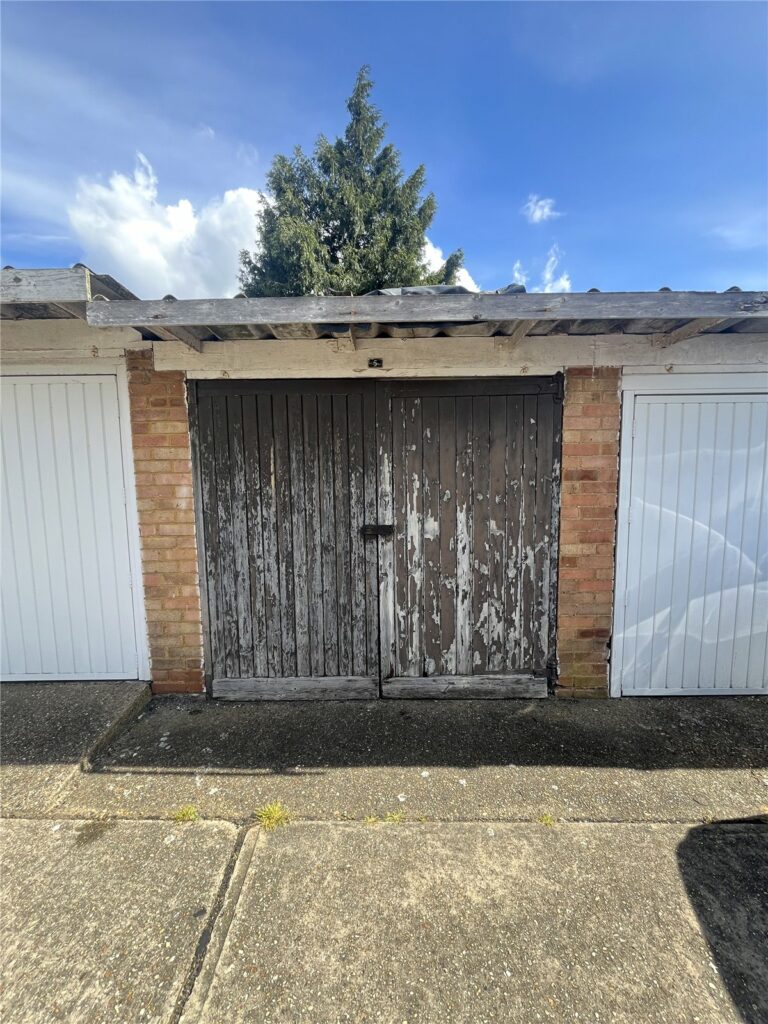 Monkside, Basildon, Essex, SS14 2QD
