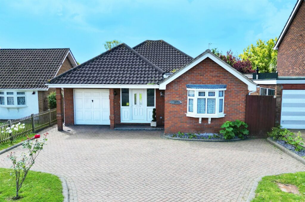 Buller Road, Laindon, Basildon, Essex, SS15 6BB