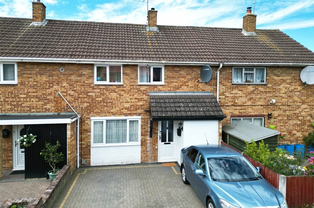 Long Acre, Fryerns, Basildon, Essex, SS14 2LW