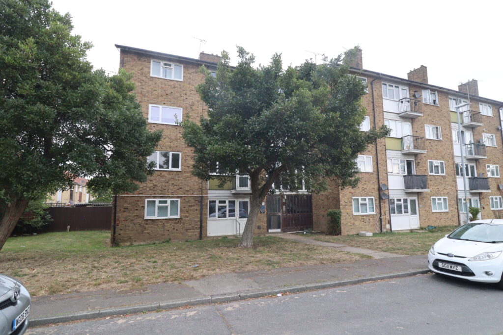 Newly refurbished two bedroom first floor flat offered with no onward chain.