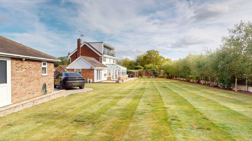 Curlew Crescent, Basildon, Essex, SS16 5HR
