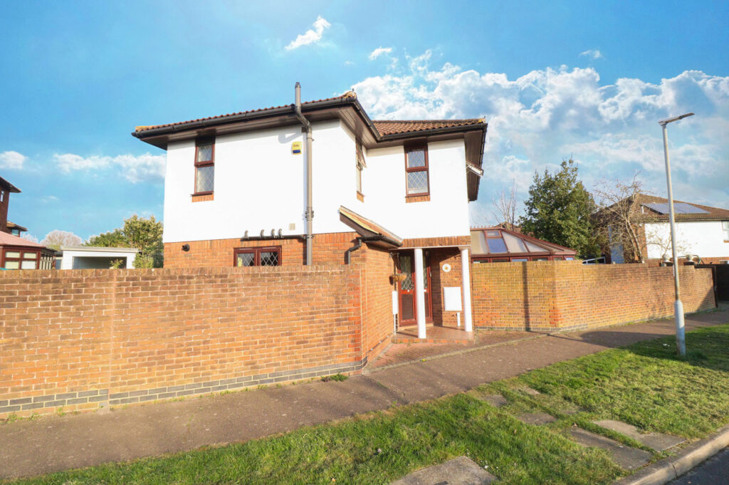 Extended Three Bedroom detached house with double garage