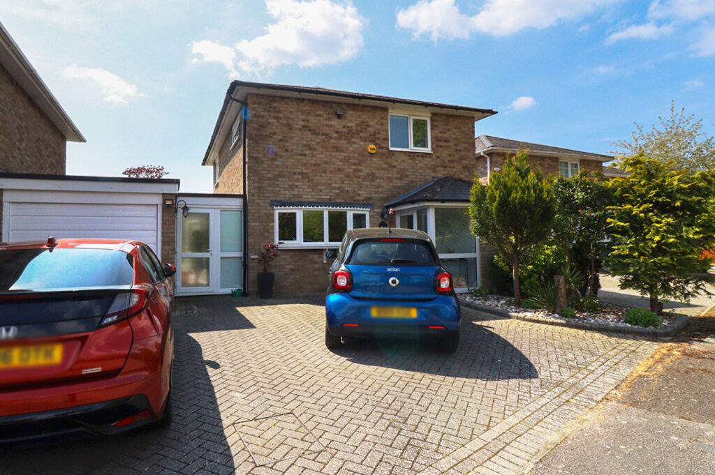 Three/Four bedroom link detached house