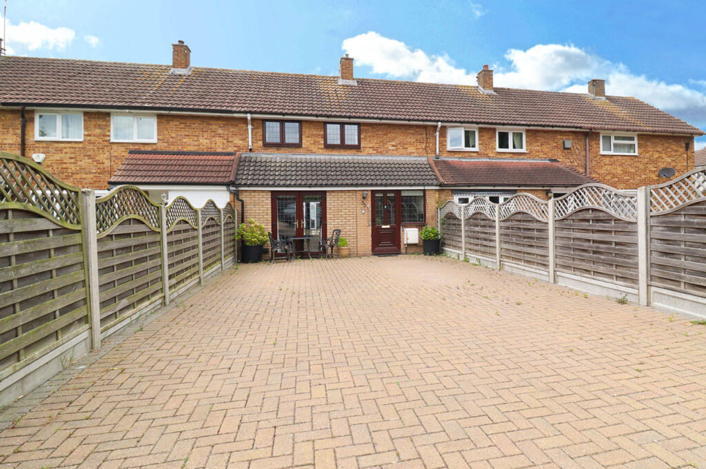 Short Acre, Basildon, Essex, SS14 2LR