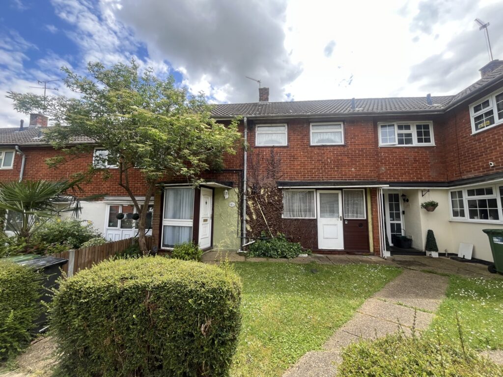 Mapleford Sweep, Basildon, Essex, SS16 4BS