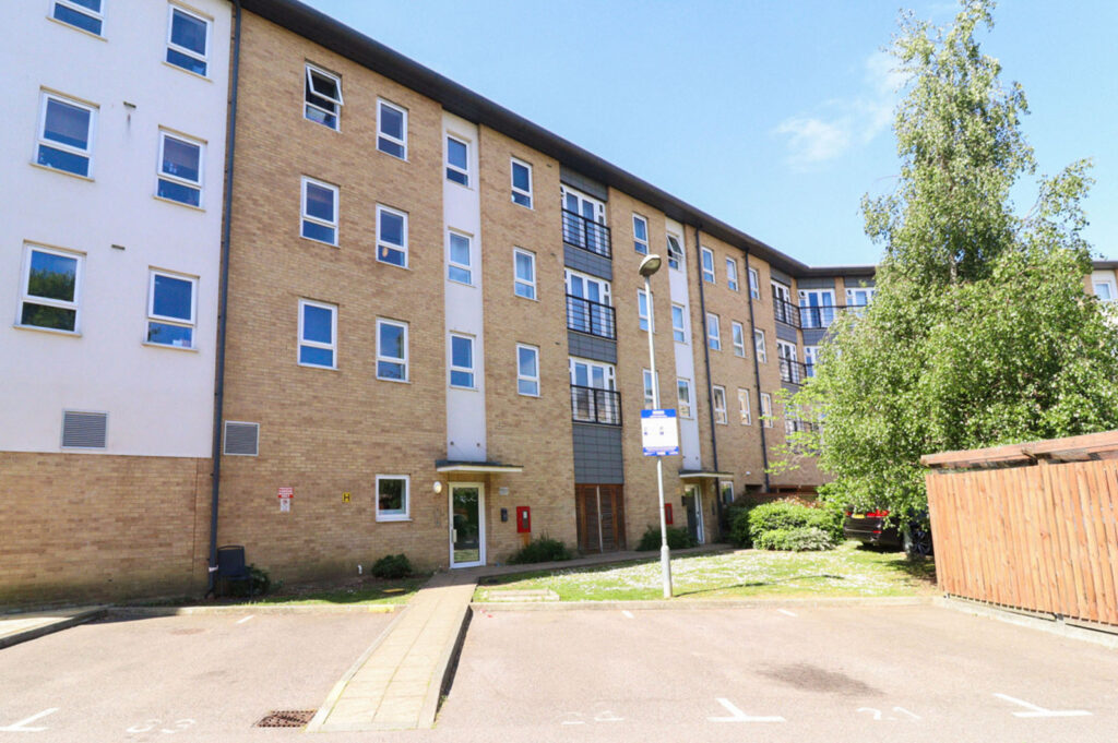 Southernhay Close, Basildon, Essex, SS14 1FS