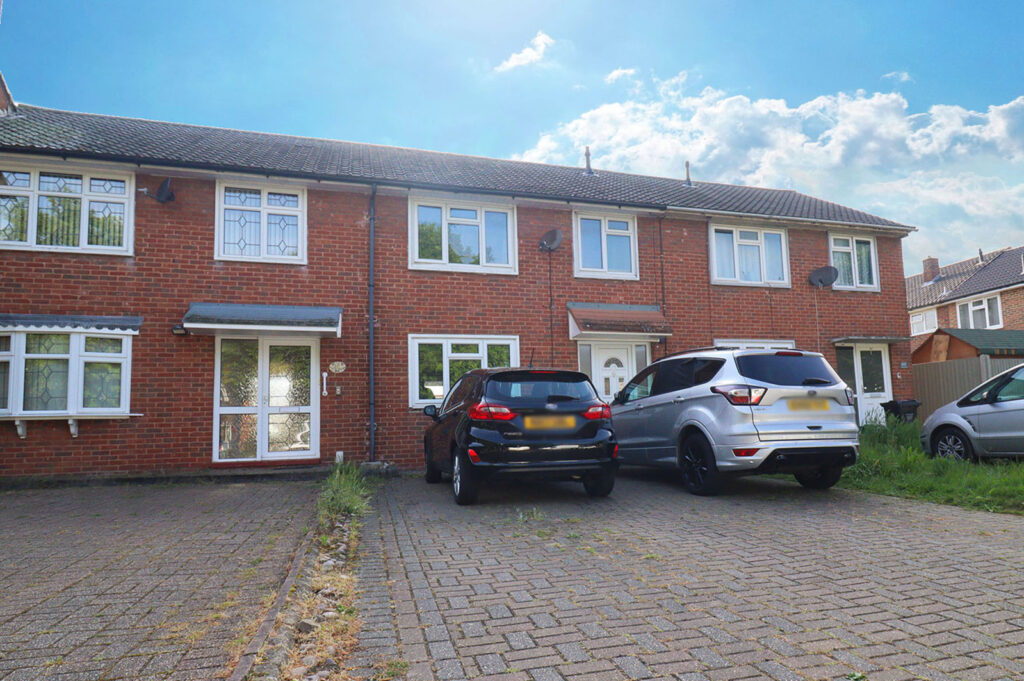 Witchards, KINGSWOOD, Basildon, SS16 5BJ
