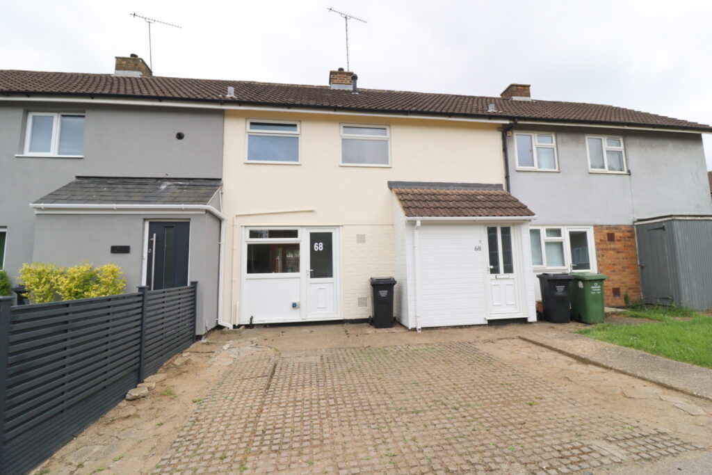 Quilters Straight, Basildon, Essex, SS14 2SH