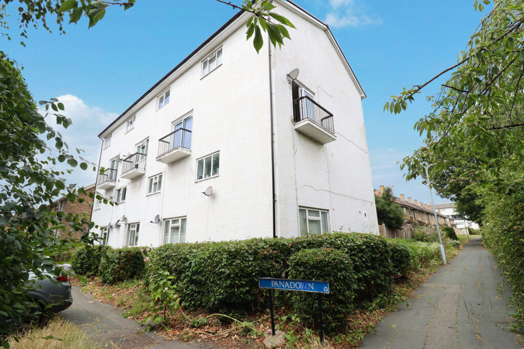 Panadown, Lee Chapel North, Basildon, Essex, SS15 5AZ