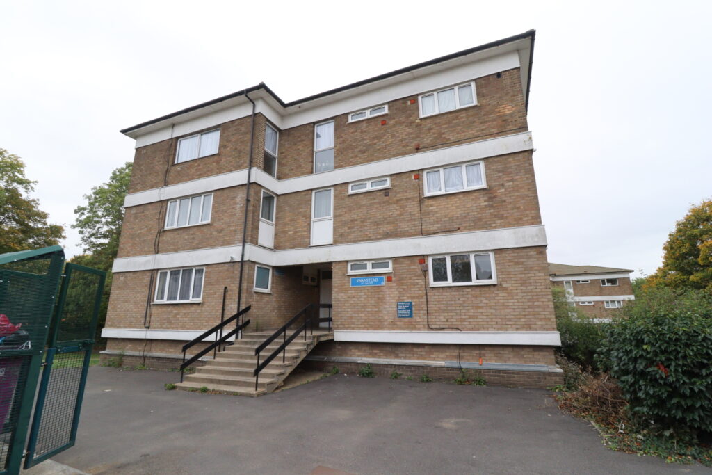 Swanstead, Basildon, Essex, SS16 4PB