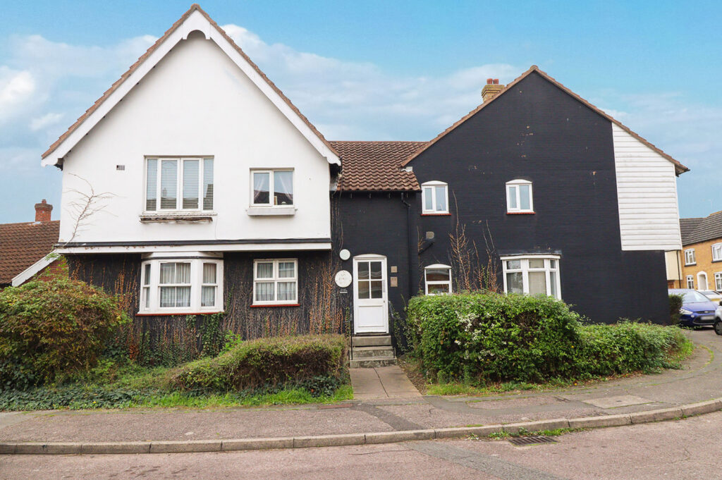 Crouch Street, Noak Bridge, Basildon, Essex, SS15 4AX