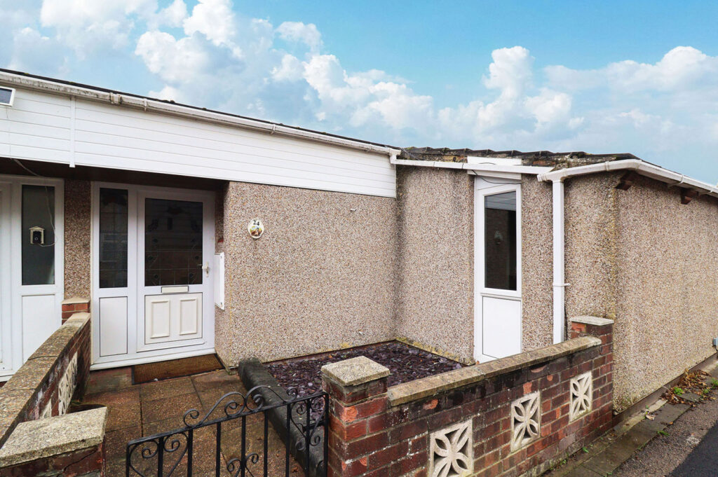 Travers Way, Pitsea, Basildon, Essex, SS13 3LX