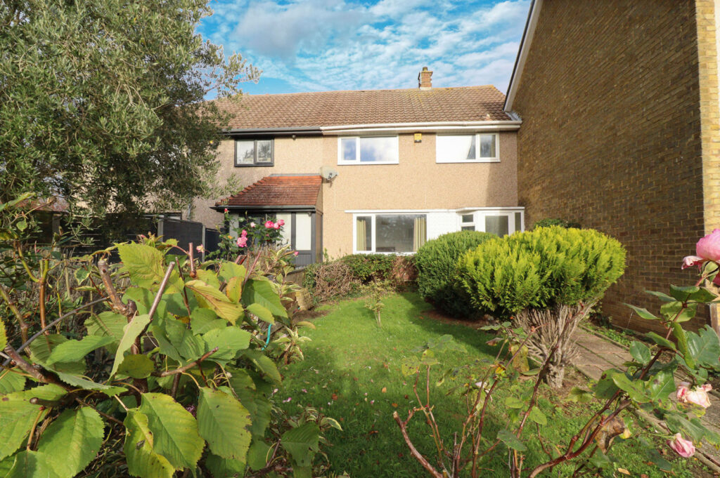 Long Riding, Basildon, Essex, SS14 1JT