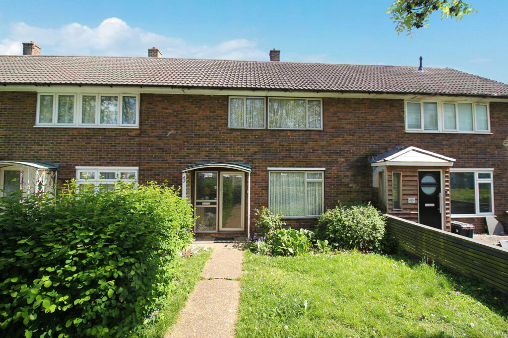 Paprills, Lee Chapel South, Basildon, Essex, SS16 5RJ