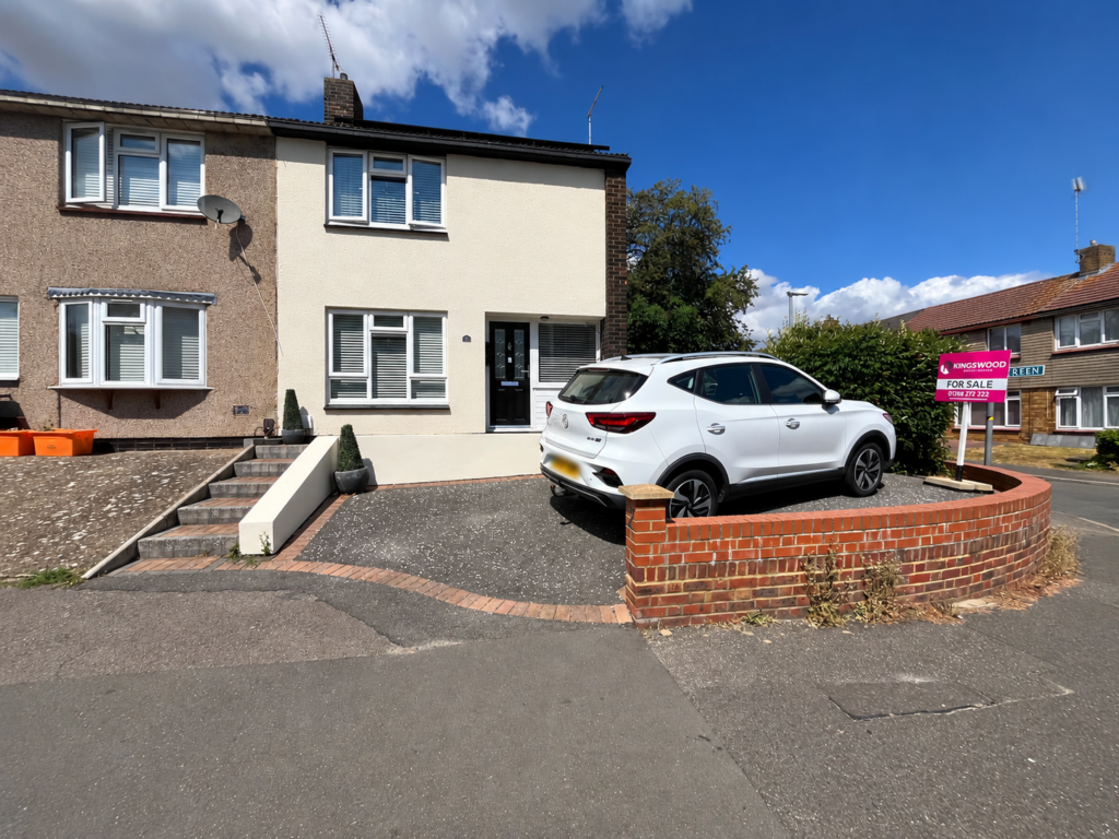 Codenham Straight, Basildon, Essex, SS16 5DH