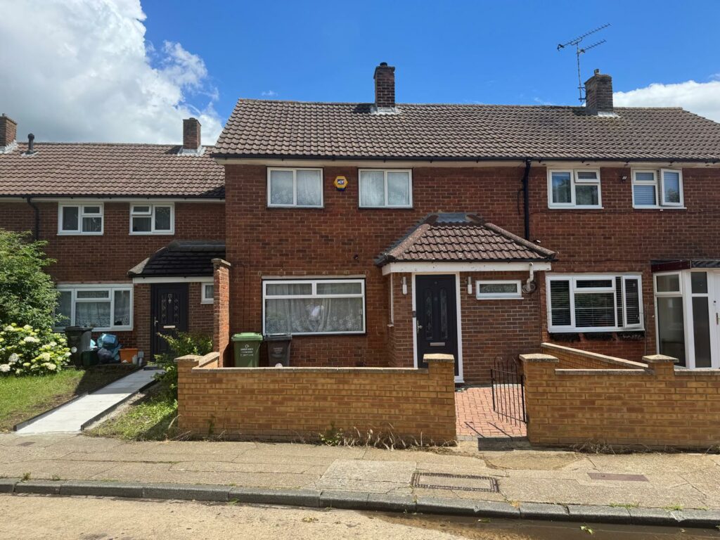 Clayburn Circle, Basildon, Essex, SS14 1PZ