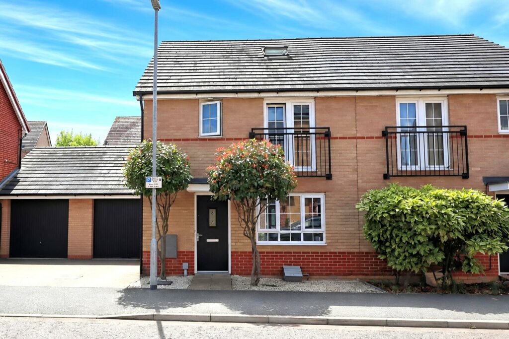 Broadhurst Place, Basildon, Essex, SS14 2FQ