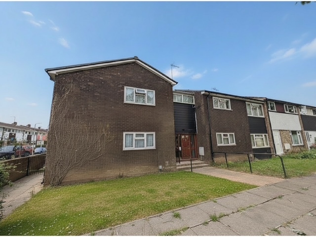 Mynchens, Lee Chapel North, Basildon, Essex, SS15 5EW