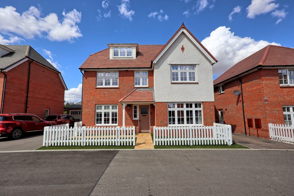Parker Drive, Langdon Hills, Basildon, Essex, SS16 5LG