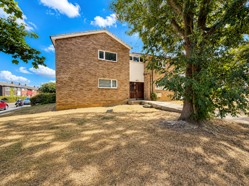 Falstones, Lee Chapel North, Basildon, Essex, SS15 5DS